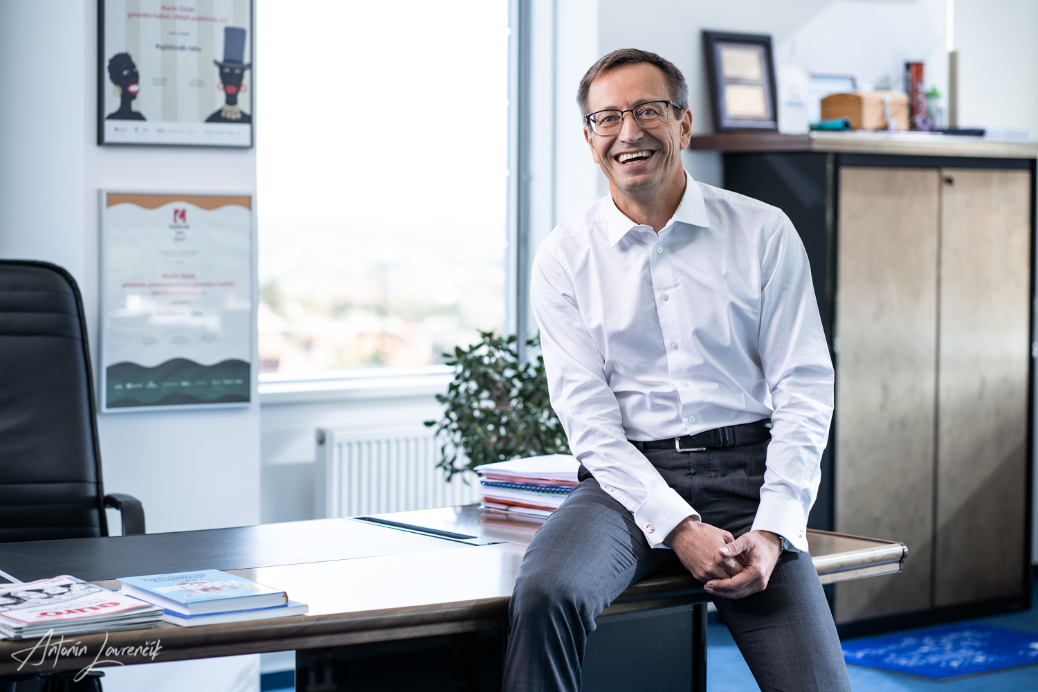 Pascal Rakovsky Professional business portrait for building your personal brand.